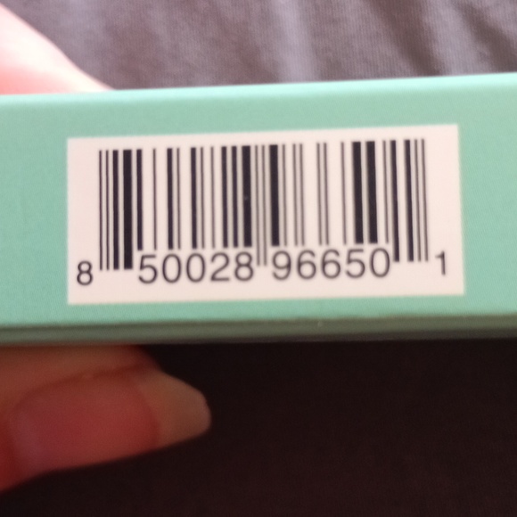 Hank & Henry Charmed Premium Luxe Lashes - Picture 4 of 4